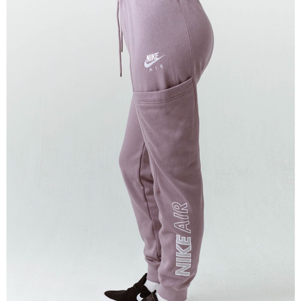 Nike Women’s Sportswear Air Jogger Sweatpants